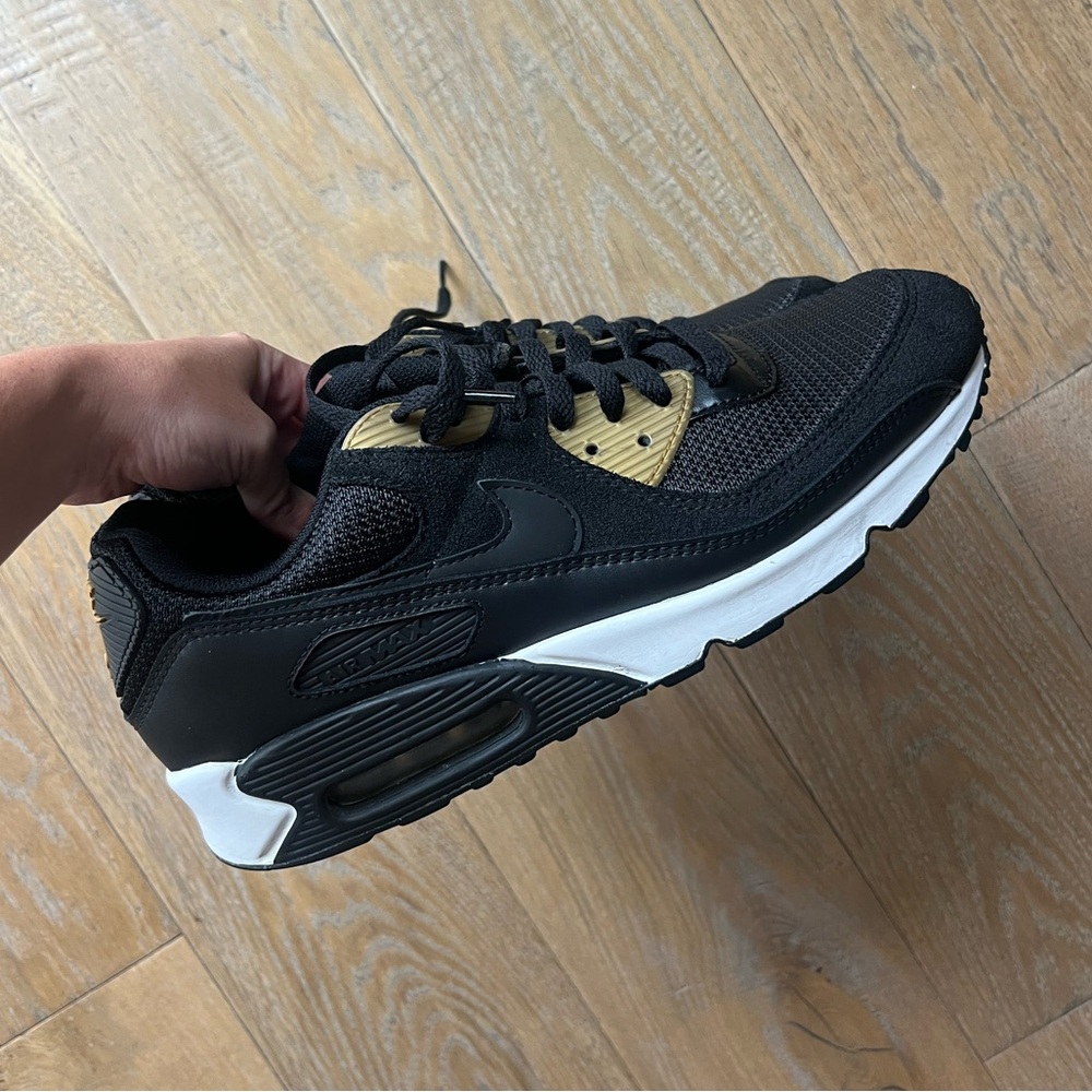 Nike Air Max 90 - Picture 2 of 4